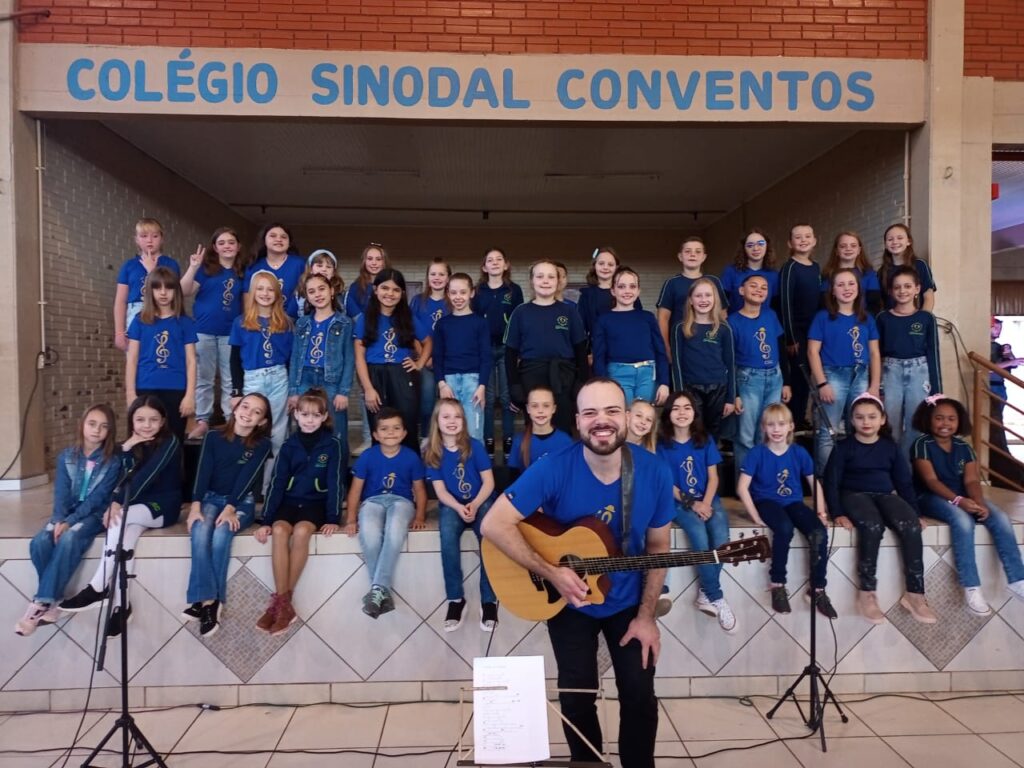 Colégio Sinodal Conventos realiza chá em homenagens às mães
